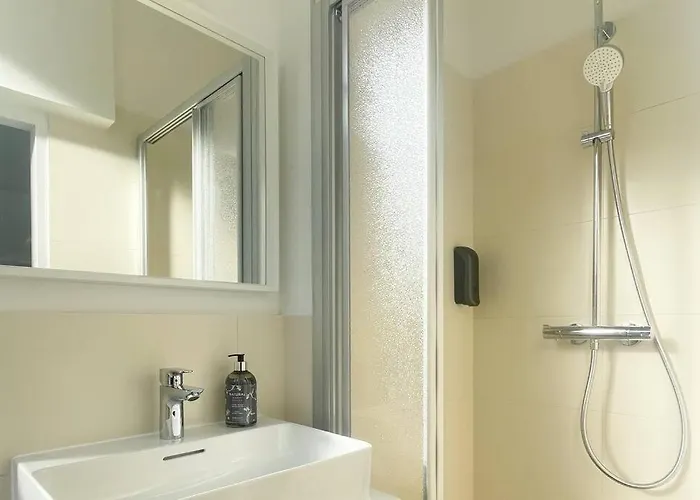 Apartment Stylish - Ac Included - Self Check-in - Near Schoenbrunn Palace *