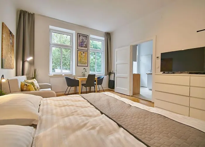 Stylish - Ac Included - Self Check-in - Near Schoenbrunn Palace *