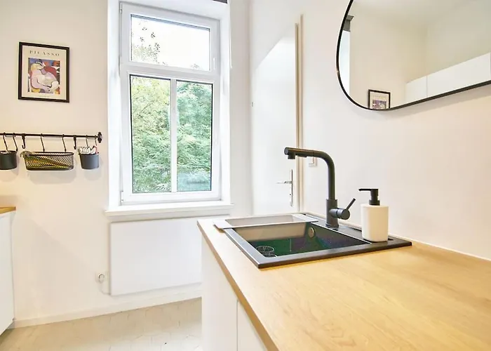 Stylish - Ac Included - Self Check-in - Near Schoenbrunn Palace
