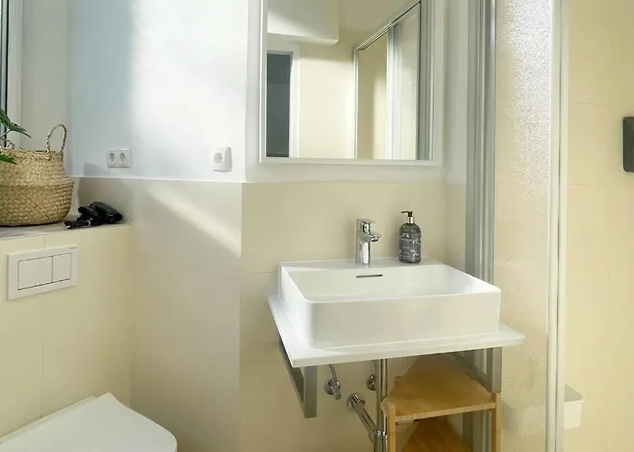 Apartment Stylish - Ac Included - Self Check-in - Near Schoenbrunn Palace