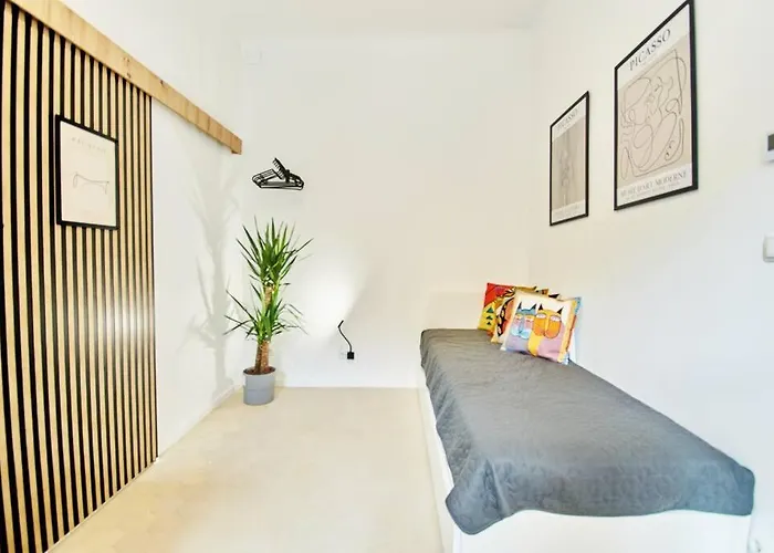 Stylish - Ac Included - Self Check-in - Near Schoenbrunn Palace Vienna